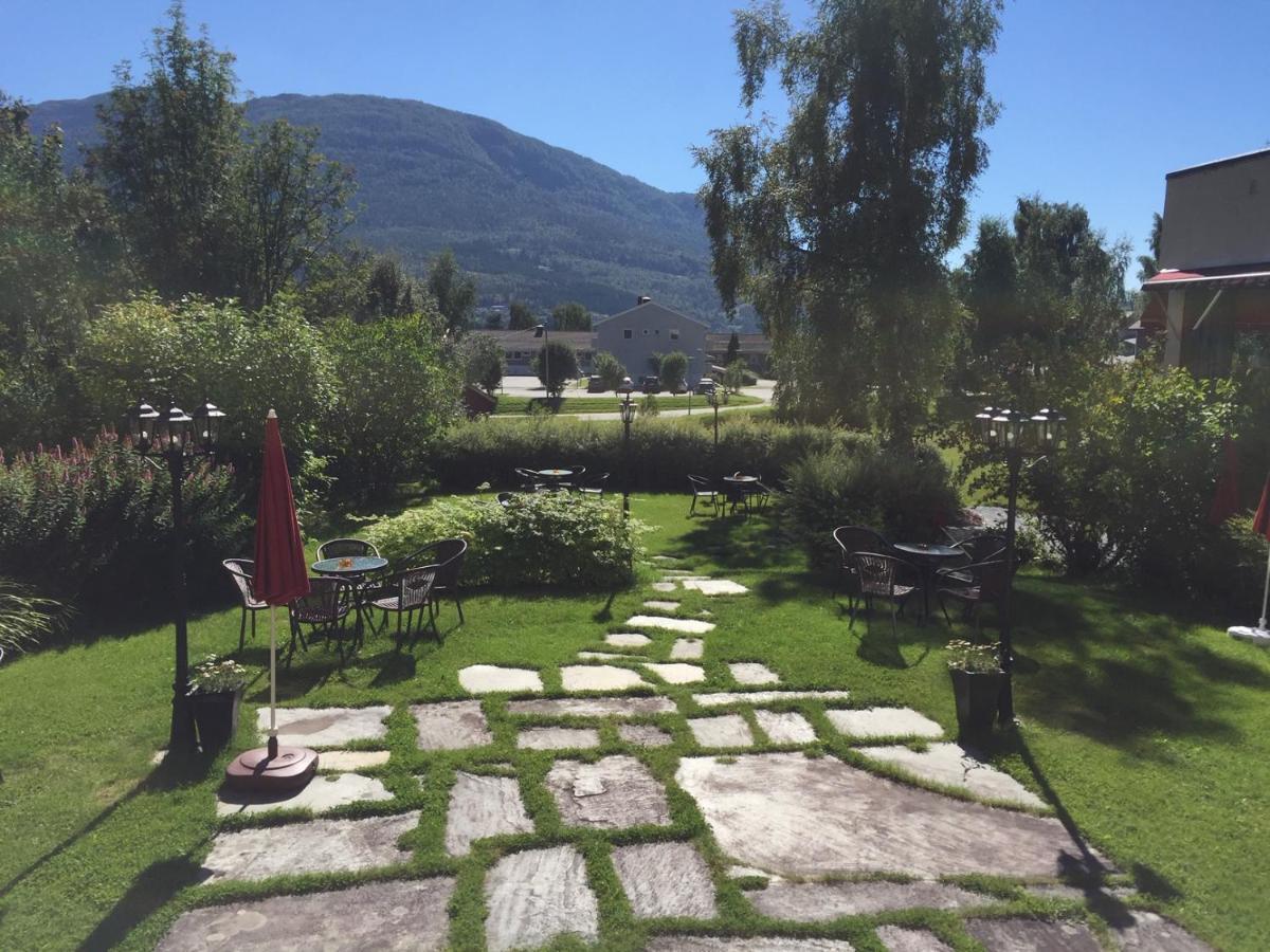 Eikum Hotel Hafslo Εξωτερικό φωτογραφία